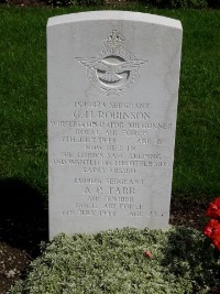 Klagenfurt War Cemetery - Robinson, George Hubert